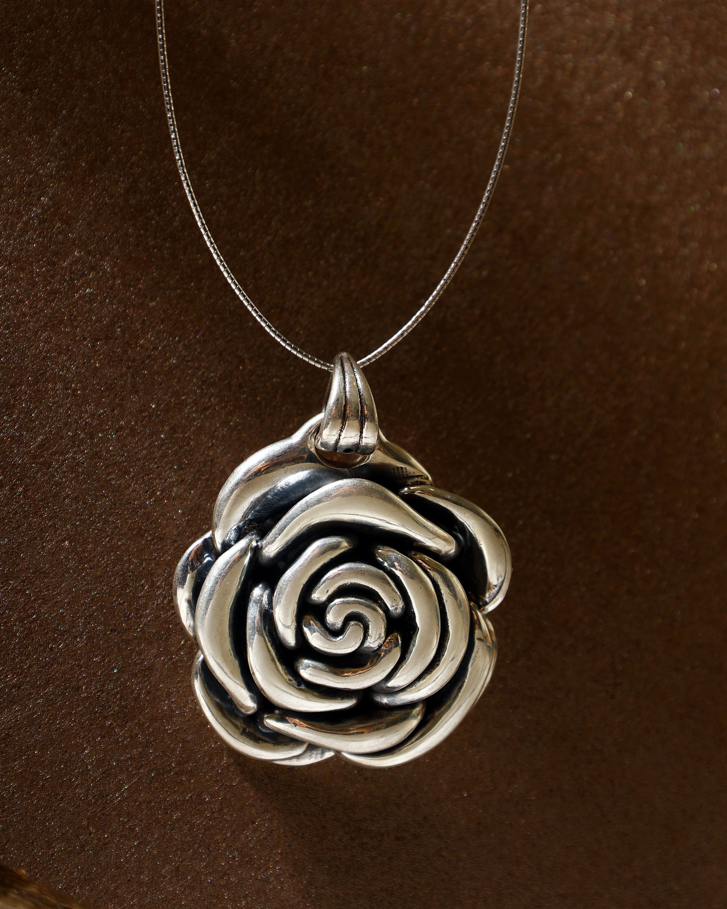 Rozana Pendant