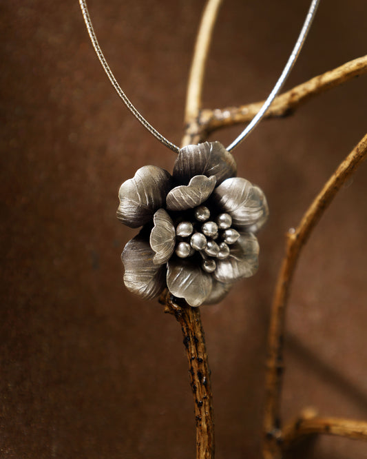 Rozana Pendant