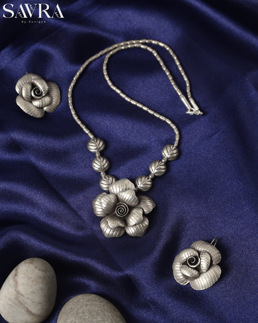 Irya Phool Necklace Set