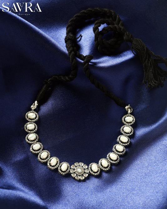 Saroni Pearl Necklace