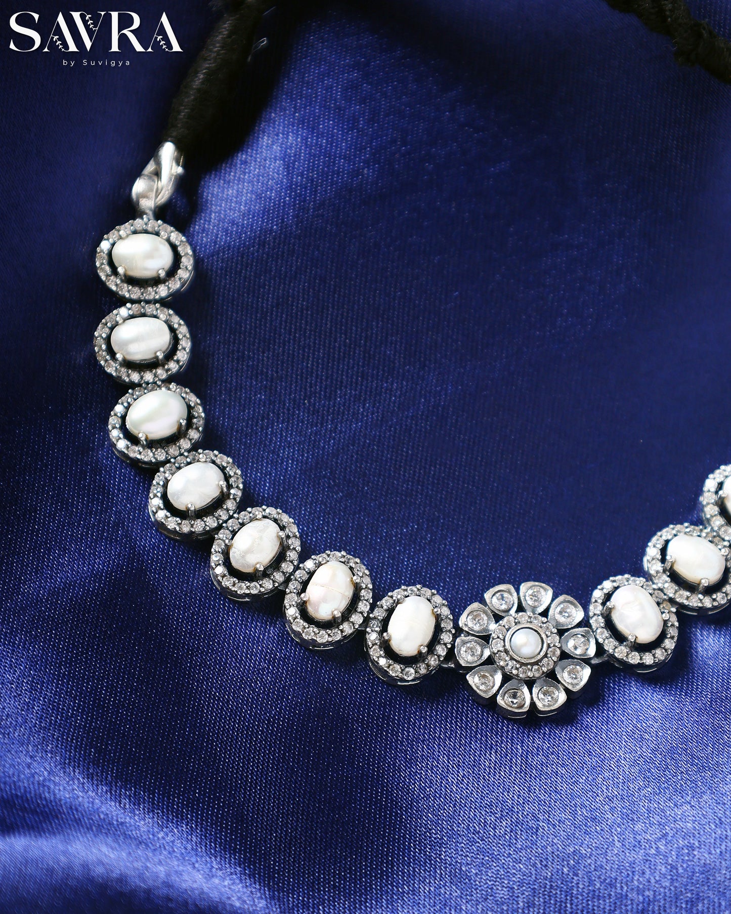 Saroni Pearl Necklace
