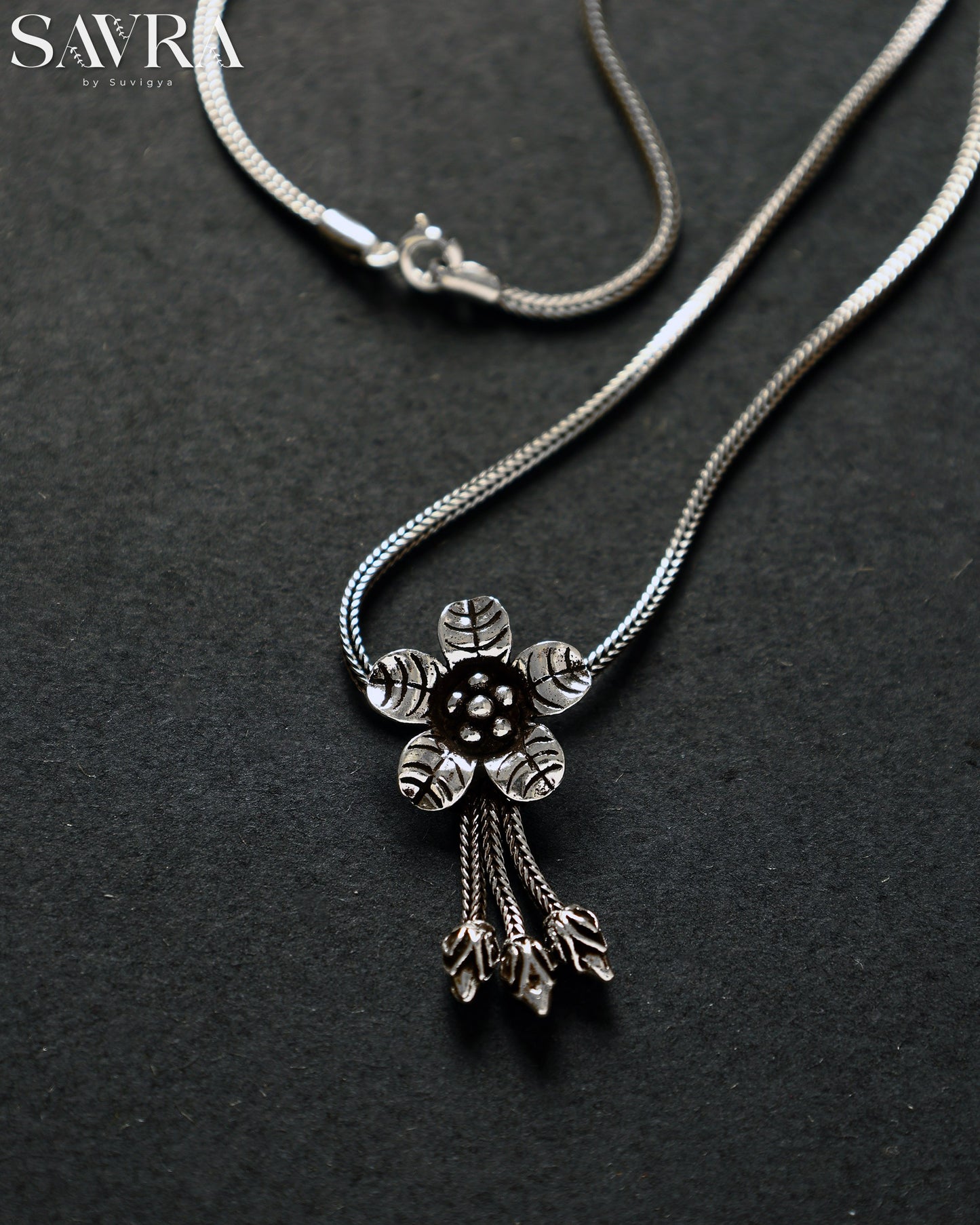 Aadeha Tribal Pendant chain