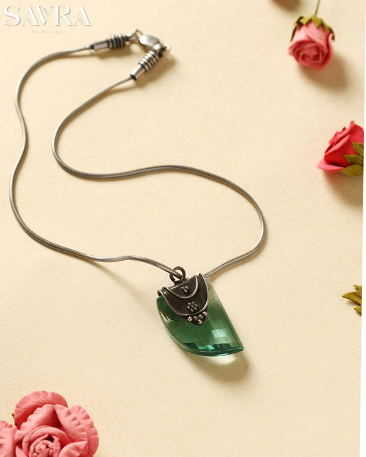 Irya Green Pendant Chain