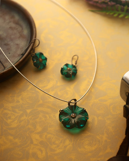 Nazakat Necklace