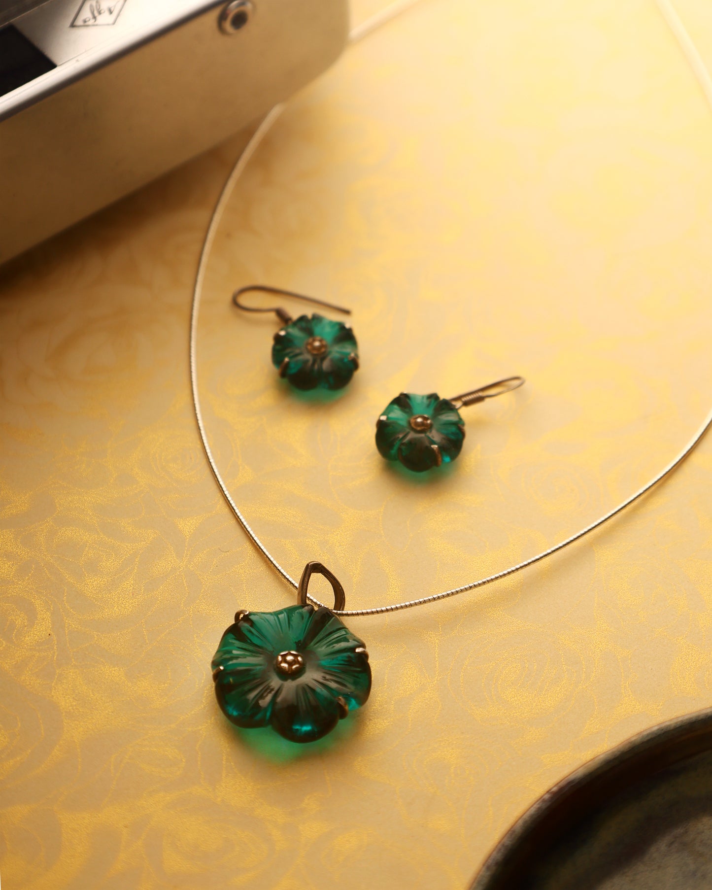 Nazakat Necklace