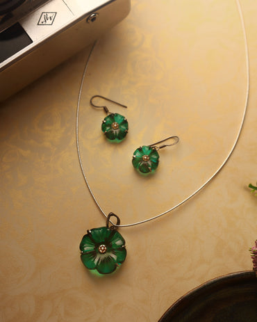 Nazakat Necklace