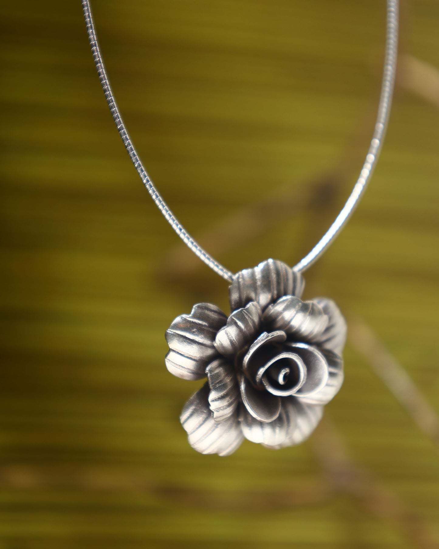 Rozana Pendant