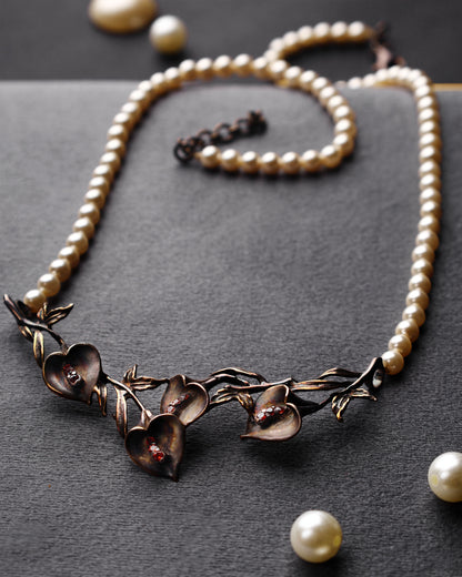 Roop Necklace