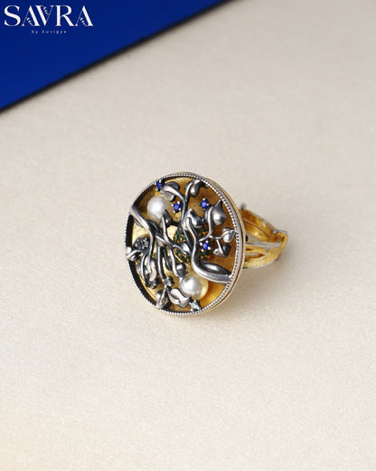 Dual-Tone Ornate Disc Ring