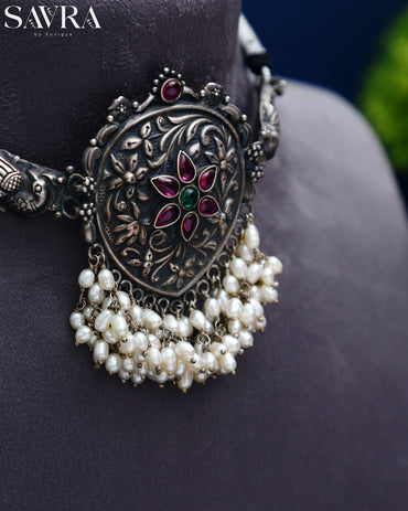 Pearl Drop Floral Choker