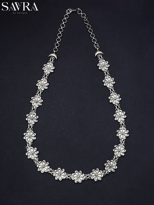 Minimalist Flower Chain Necklace