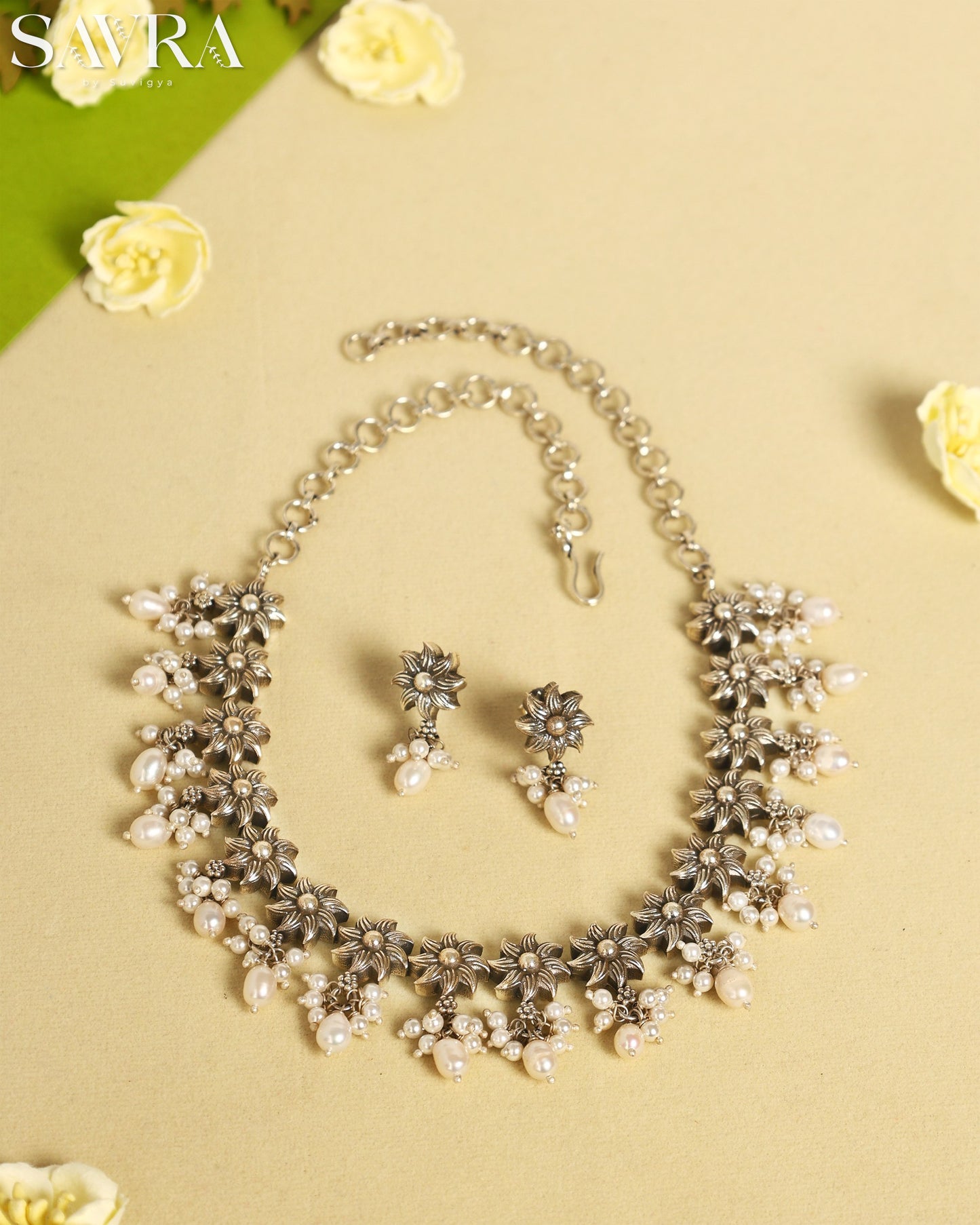 Nitara Phool Necklace Set
