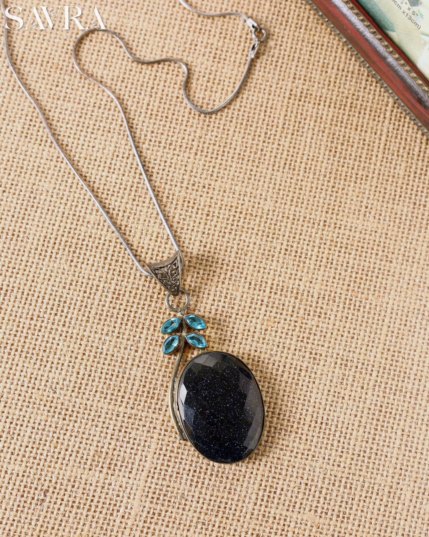 Irya purple pendant chain