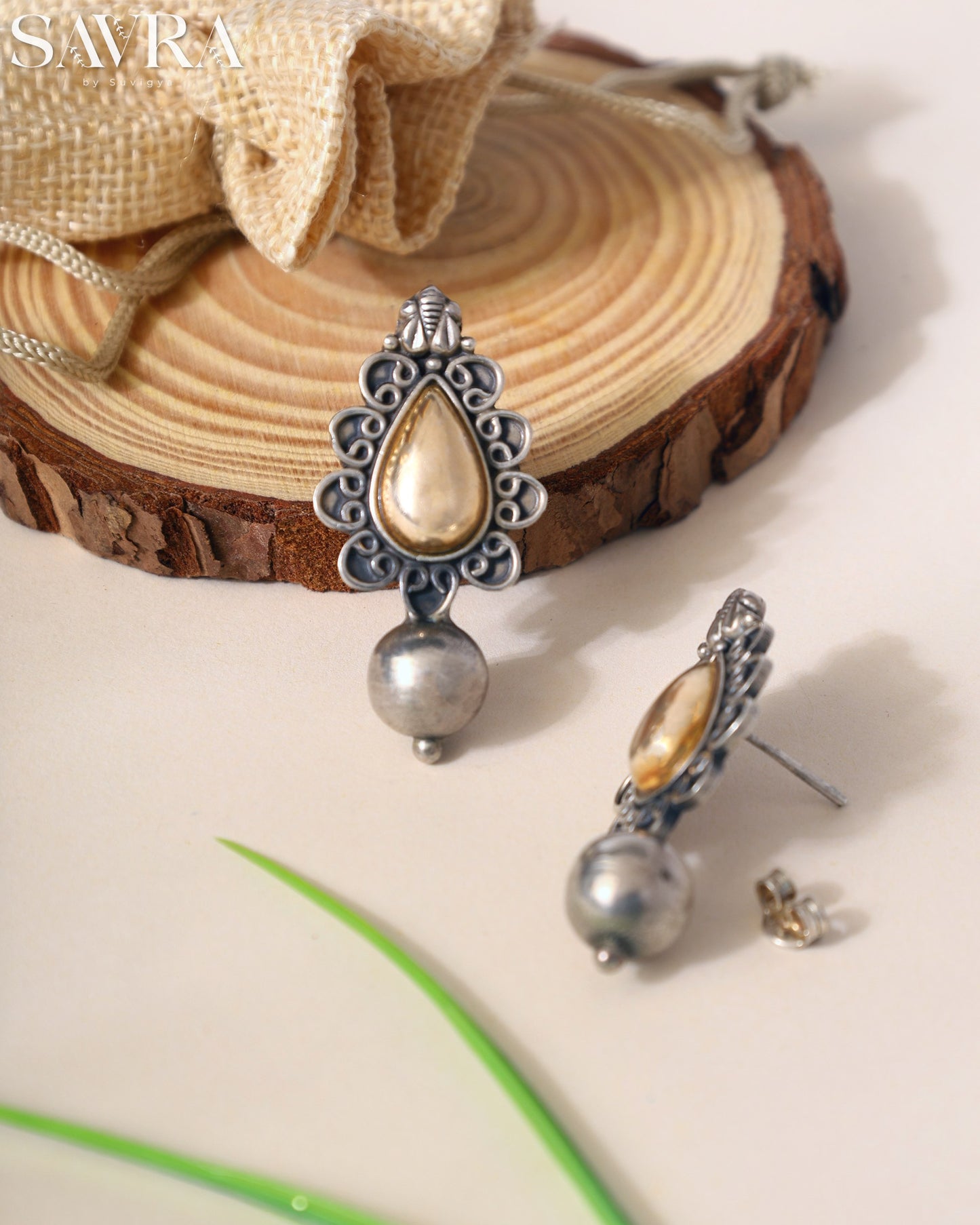 Two-Tone Teardrop Bloom Drops