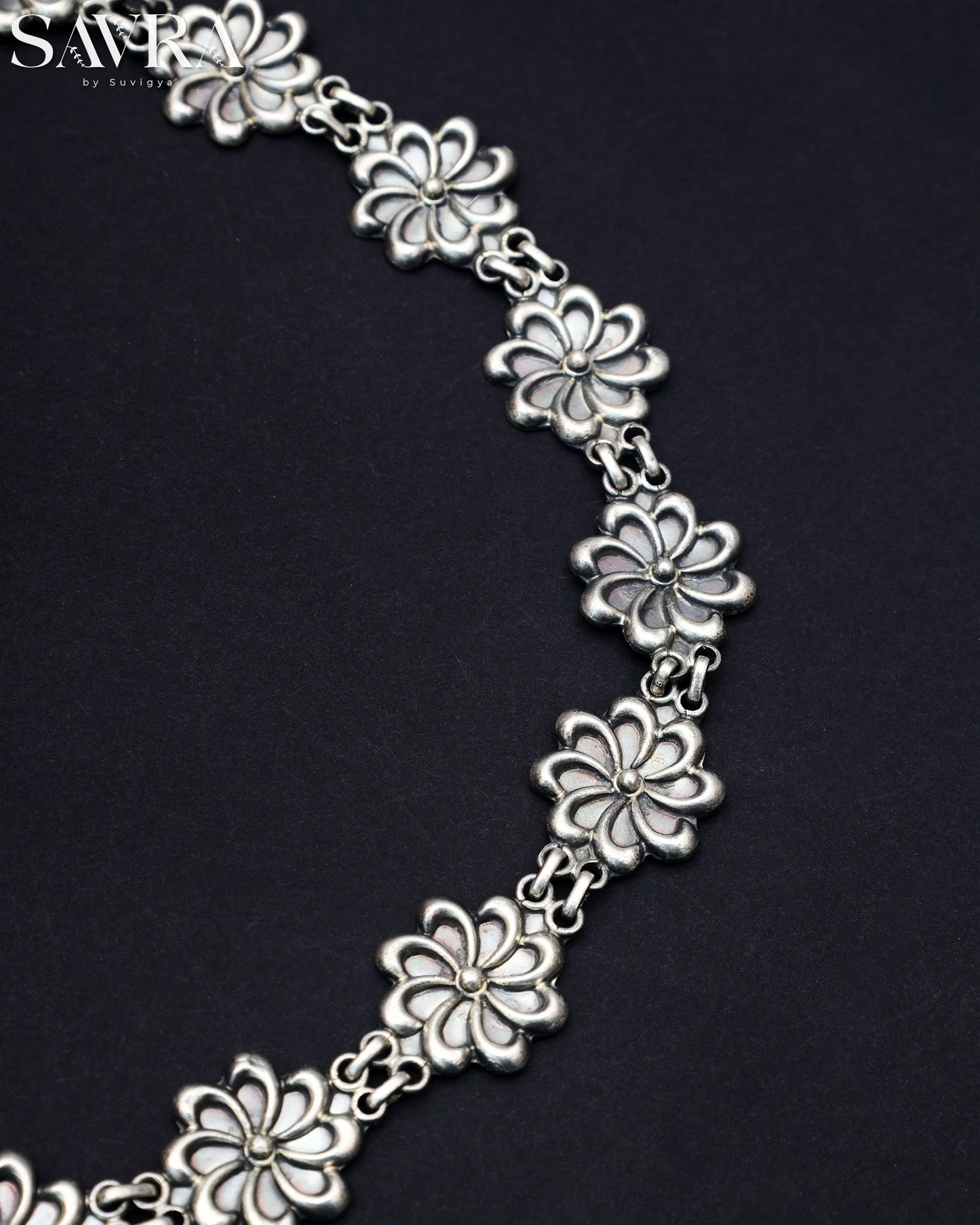 Minimalist Flower Chain Necklace
